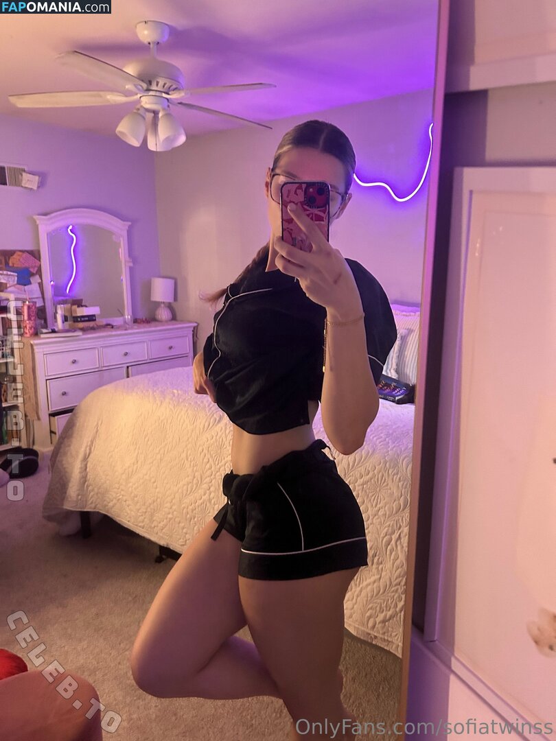 diezwillinge.angel / sofiatwinss Meztelen OnlyFans  Kikerült fotó #1