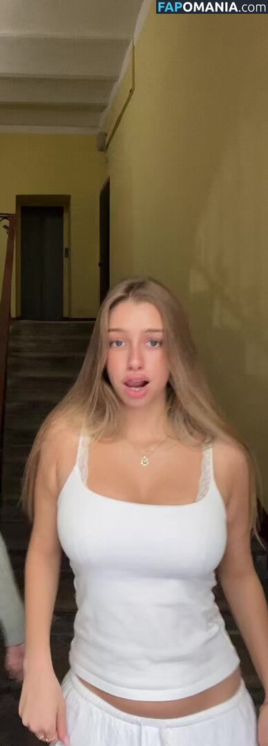 https: / sofyaplotnikova / xsofya_x Meztelen OnlyFans  Kikerült fotó #10