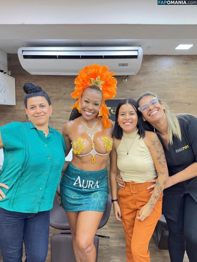 BBB 4 / Solange Vega / https: / solvegaoficial Meztelen OnlyFans  Kikerült fotó #3