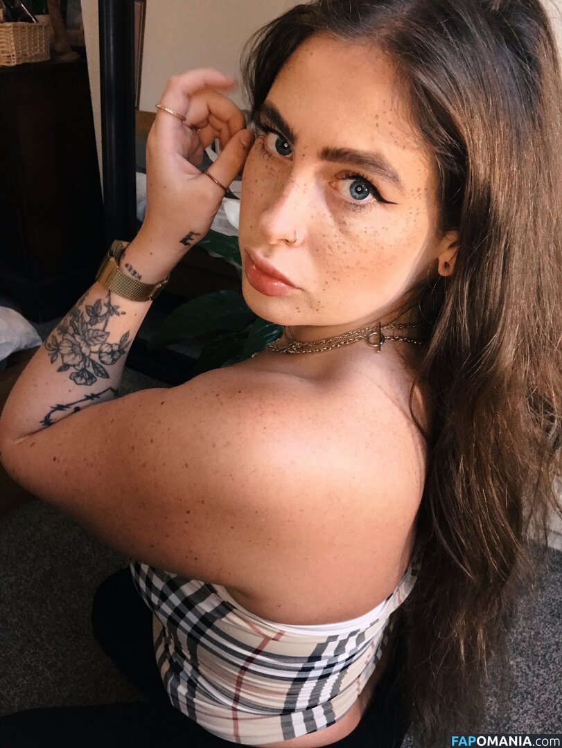 motherr_gucci / somethinginconspicuous Meztelen OnlyFans  Kikerült fotó #5