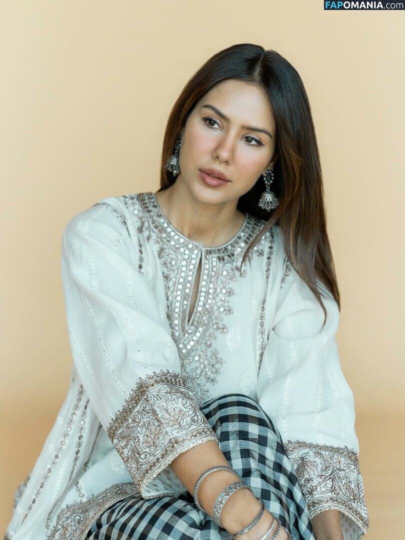 Sonam Bajwa / bajwasonam / sonambajwa Meztelen OnlyFans  Kikerült fotó #13