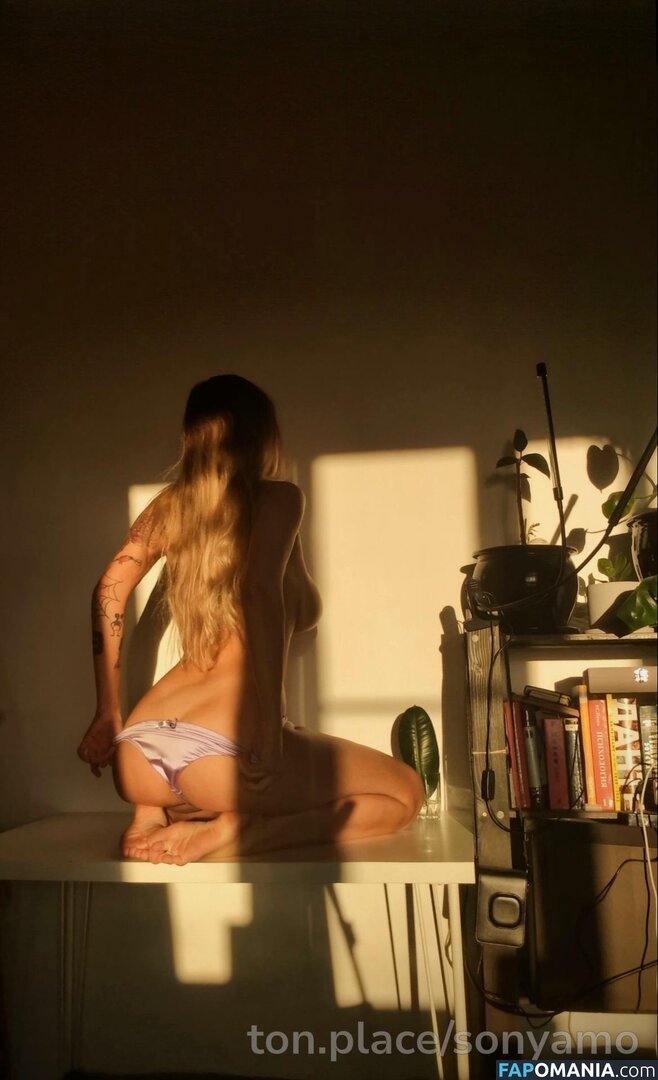 SonyaMO / sonyamoanddough Meztelen OnlyFans  Kikerült fotó #3
