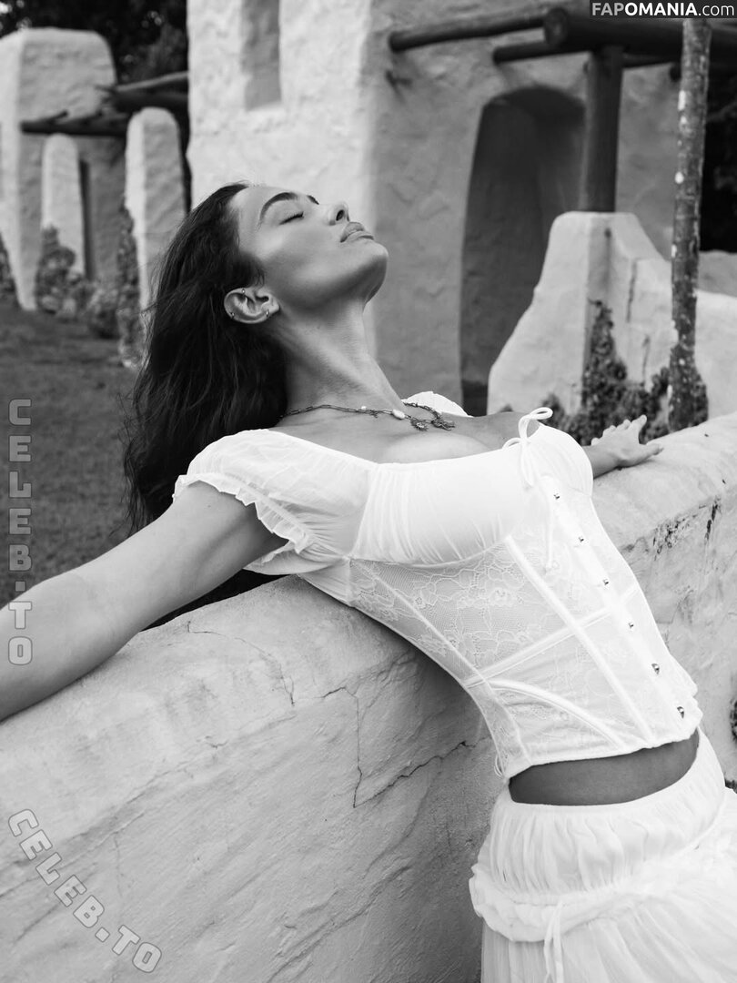 Sophia Chugranis / sophia.chugranis / sophiachugranis Meztelen OnlyFans  Kikerült fotó #27
