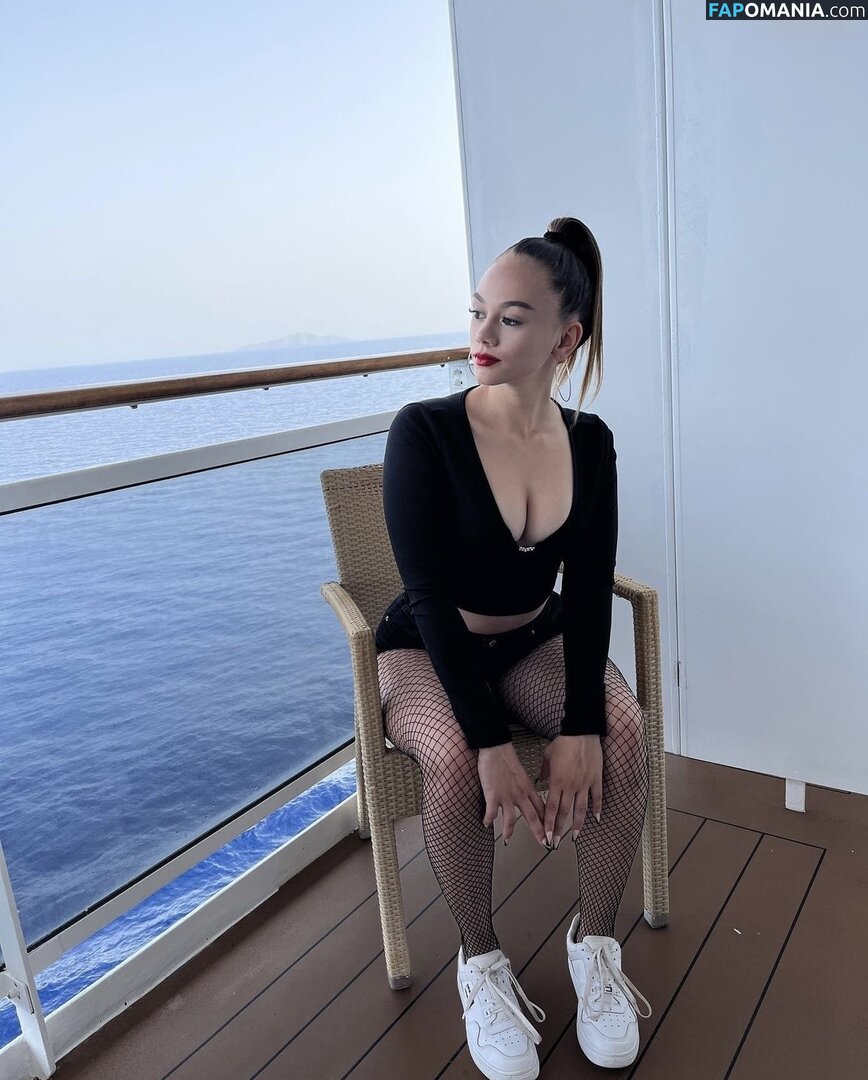 Sophie Gerlach / _.sophie05._ Meztelen OnlyFans  Kikerült fotó #6