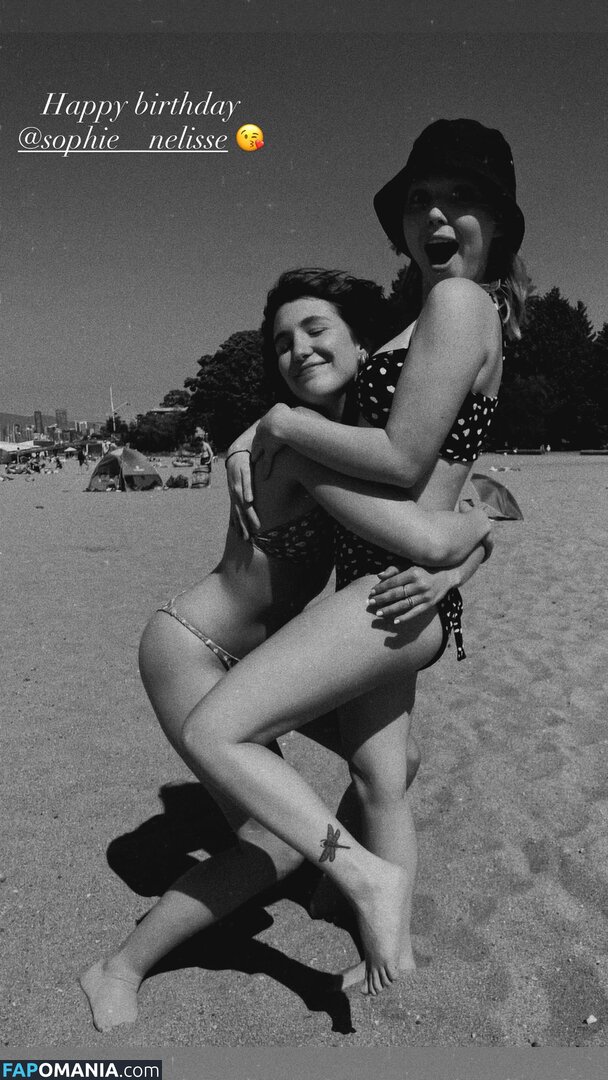 Sophie Nélisse / sophie__nelisse Meztelen OnlyFans  Kikerült fotó #3