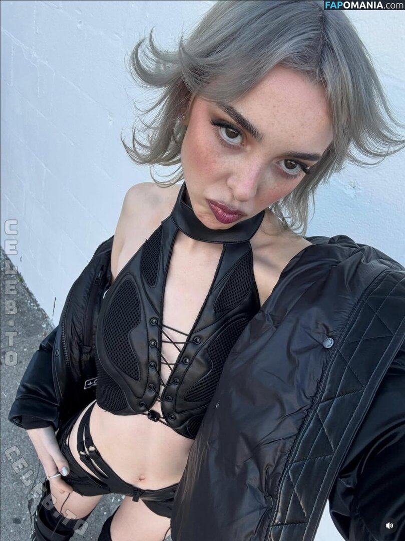 Sophie Powers / https: / sophiep0wers Meztelen OnlyFans  Kikerült fotó #15