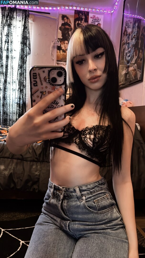 spookypumpkinn / spookypumpkinn_ / spookyycass Meztelen OnlyFans  Kikerült fotó #2