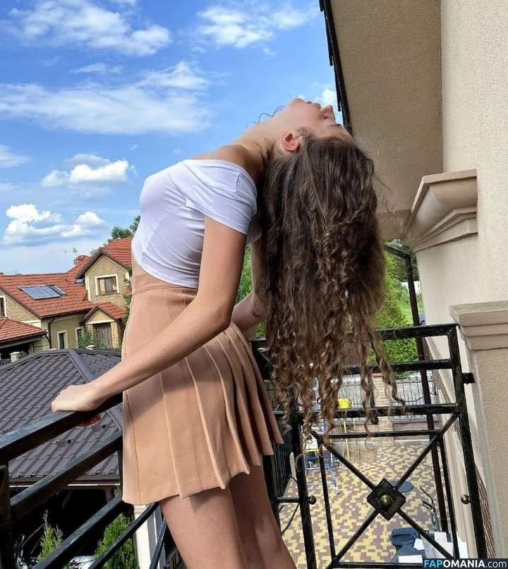 Derwald / Stefania Deriabina / st.efania4105 / xostefania Meztelen OnlyFans  Kikerült fotó #17
