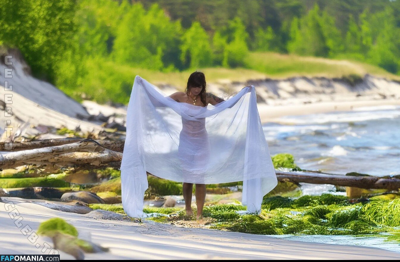 Steffiluxe / https: / steffiluxxe Meztelen OnlyFans  Kikerült fotó #1