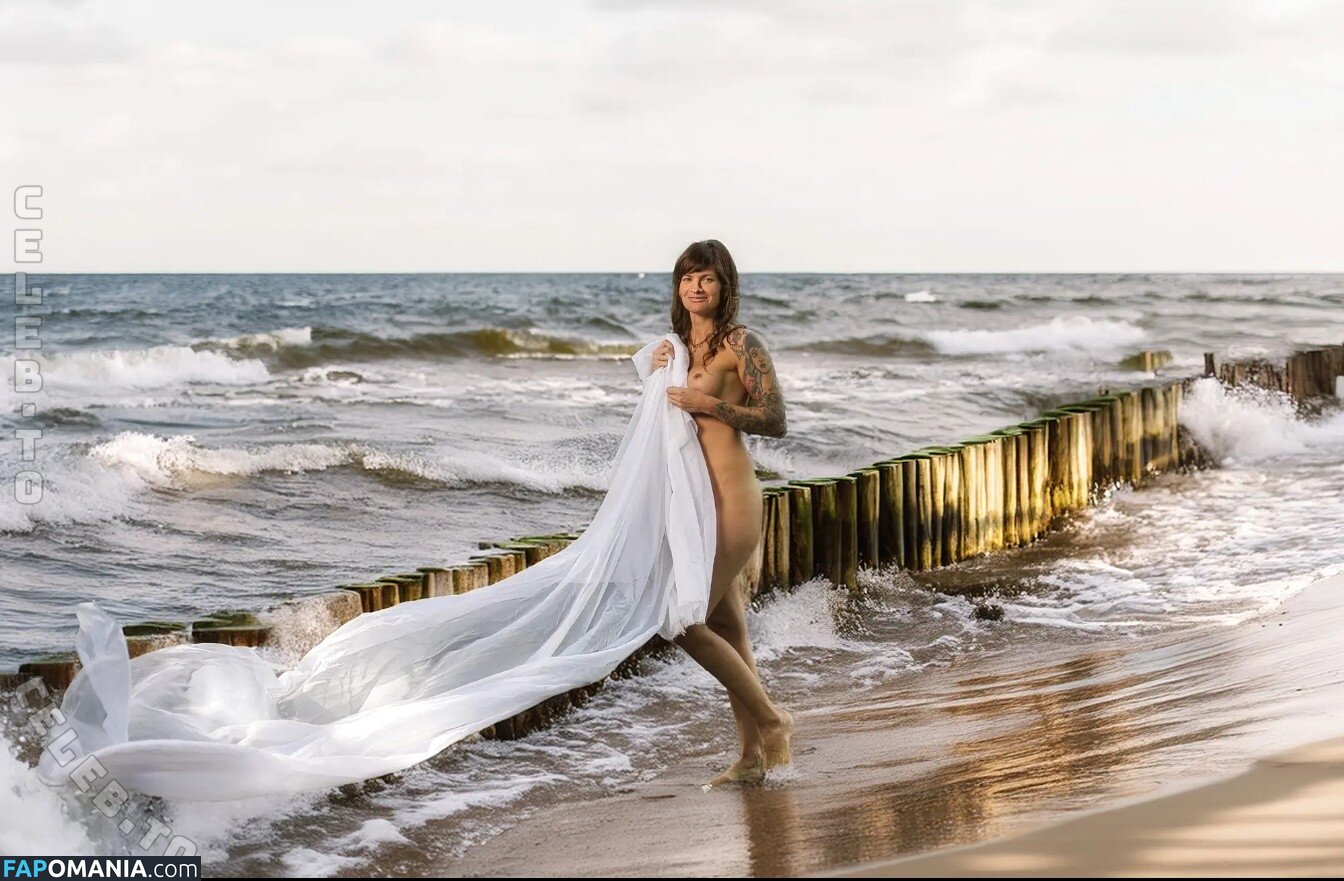 Steffiluxe / https: / steffiluxxe Meztelen OnlyFans  Kikerült fotó #2