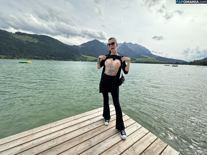 Stella von Monroe / stellavonmonroe Meztelen OnlyFans  Kikerült fotó #7