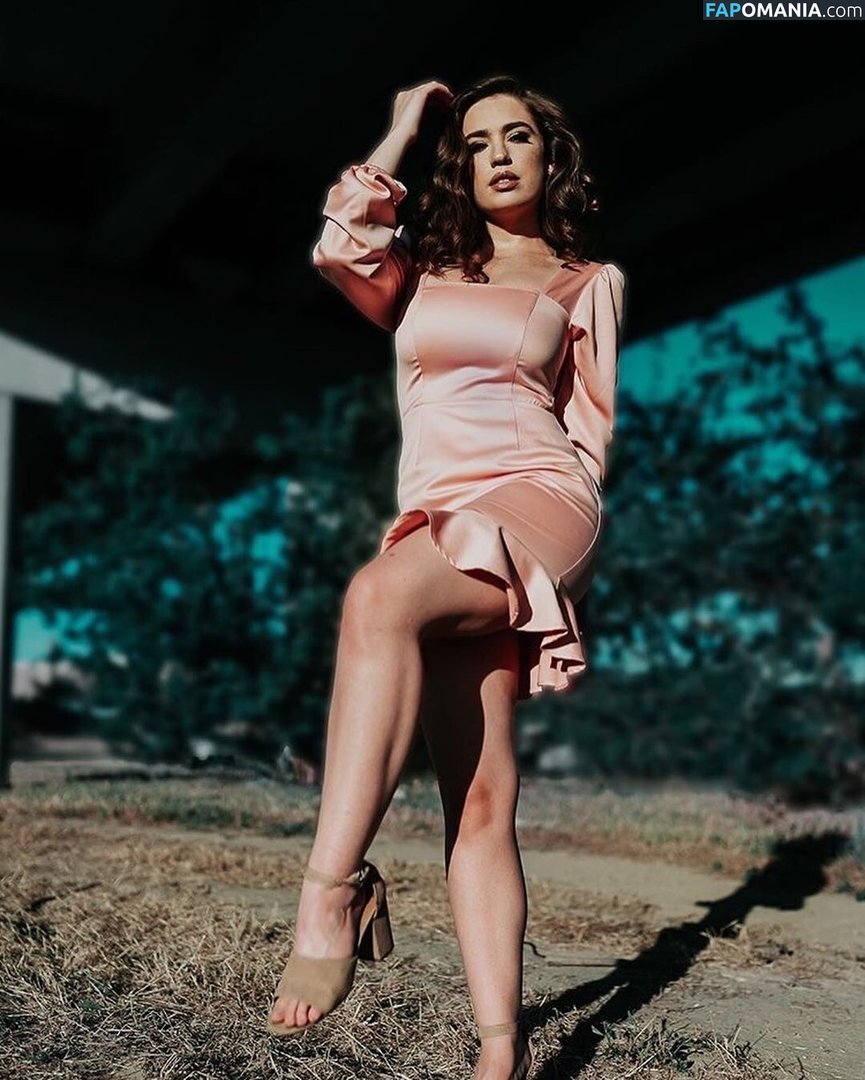 Stephanie Oustalet / stephanieoustalet Meztelen OnlyFans  Kikerült fotó #26