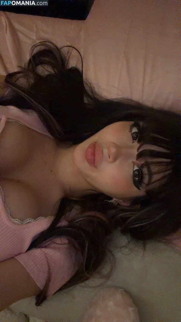 beanluvr13 / strawbari.zz / strawbarie / strawbarizz Meztelen OnlyFans  Kikerült fotó #2