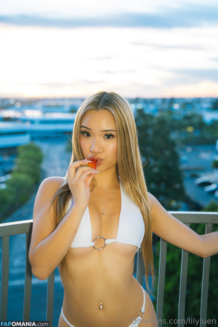 Lily Luen / Strawbunnyloop / lily.luen Meztelen OnlyFans  Kikerült fotó #6