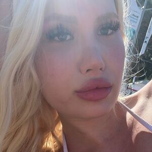 stunning_stella