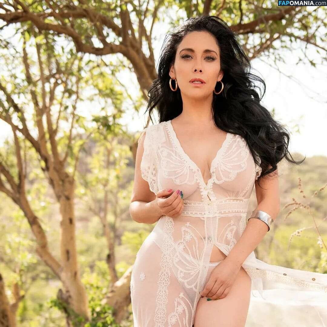 Sugey Abrego / https: / sugeyabrego / sugeyabregotv Meztelen OnlyFans  Kikerült fotó #38