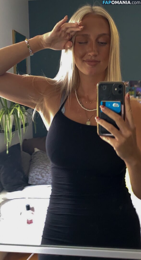 Swedish Girls / alexandratsolakidis / beautifulgirlsofsweden Meztelen OnlyFans  Kikerült fotó #3