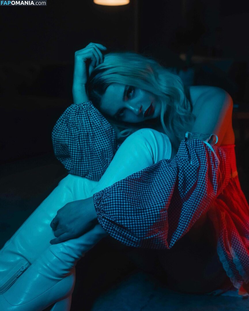 Sweetdistortion / sasha_simple Meztelen OnlyFans  Kikerült fotó #2