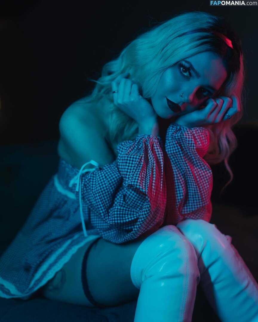 Sweetdistortion / sasha_simple Meztelen OnlyFans  Kikerült fotó #3