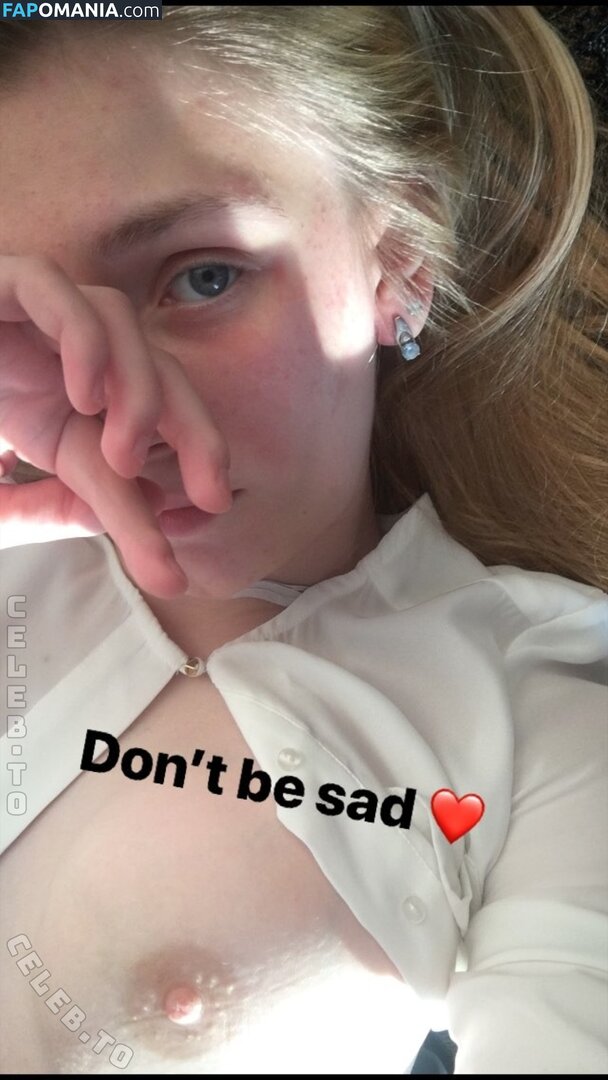 Sweetiebelle / aprikosin3 / superbanka / valerycat Meztelen OnlyFans  Kikerült fotó #1
