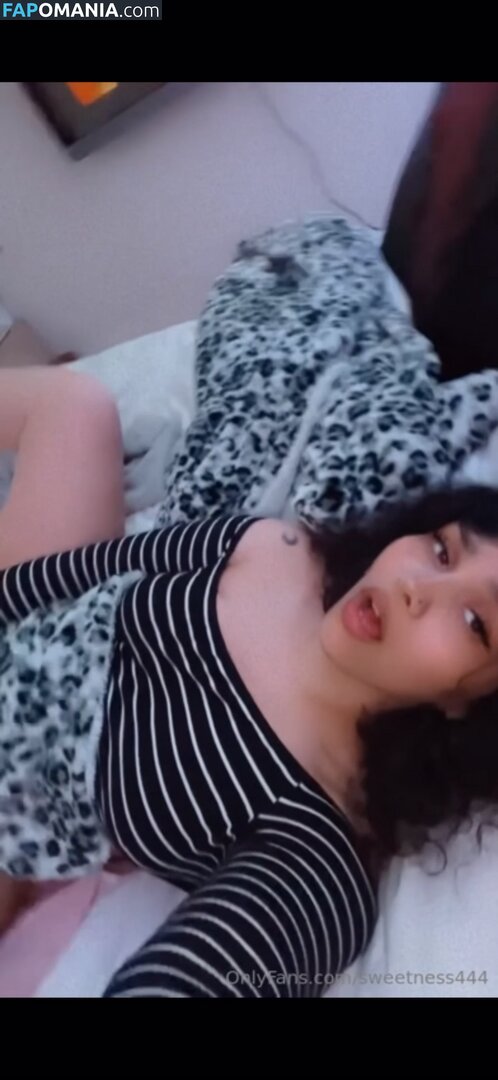 Sweetness444 / selenamacc Meztelen OnlyFans  Kikerült fotó #1