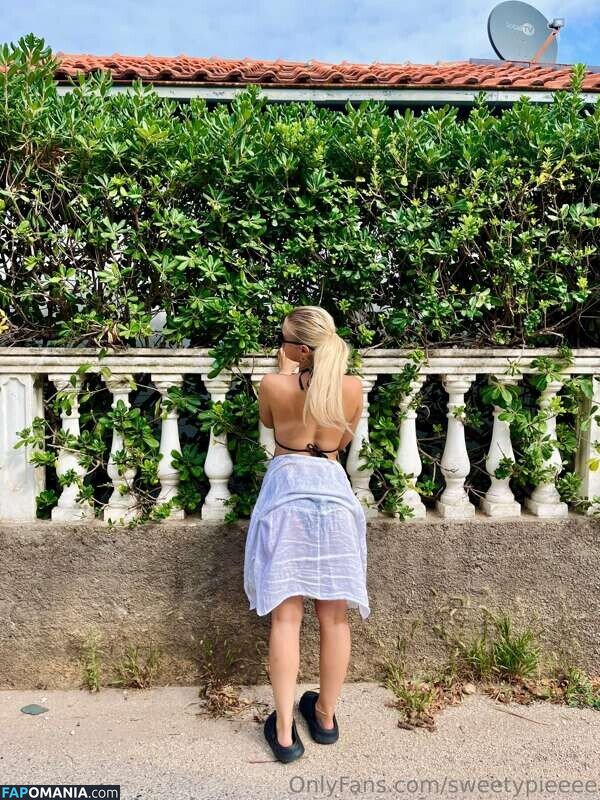 Sweetypieeee / amelinameli / https: Meztelen OnlyFans  Kikerült fotó #9