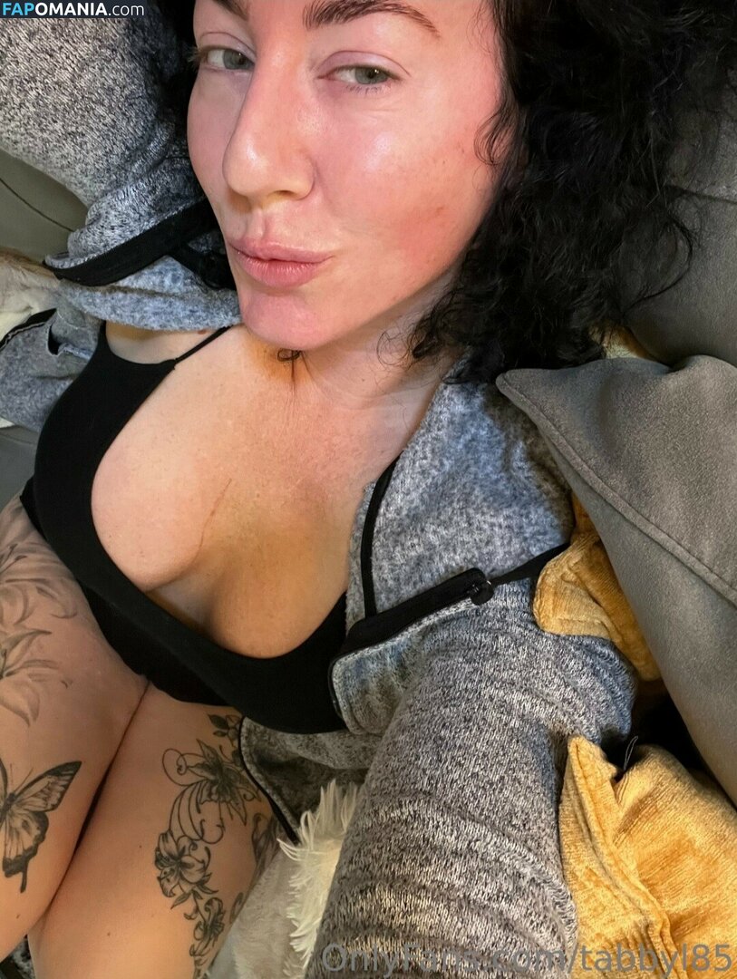 Tabbyl85 / a_verypalehipster Meztelen OnlyFans  Kikerült fotó #53