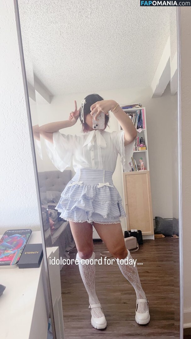 Reina / reina.xo / tarantunya / yousoromi Meztelen OnlyFans  Kikerült fotó #12