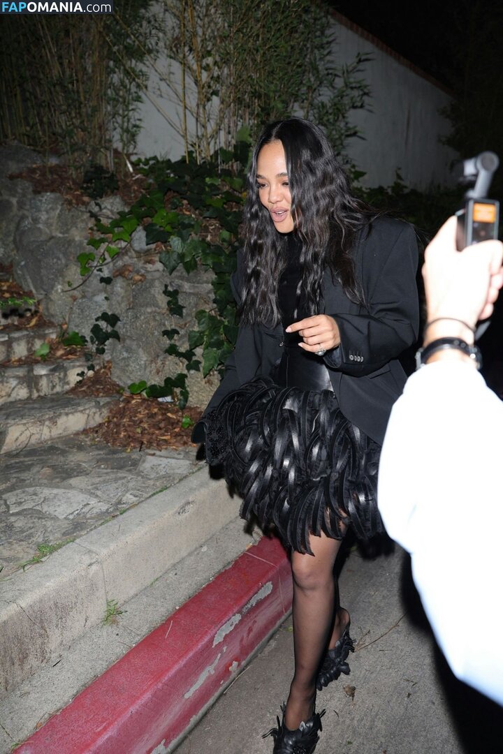 Tessa Thompson / tessamaethompson / tessathompsonx Meztelen OnlyFans  Kikerült fotó #7