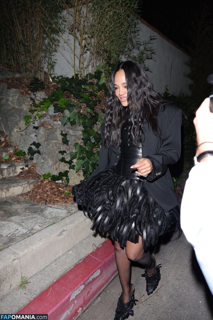 Tessa Thompson / tessamaethompson / tessathompsonx Meztelen OnlyFans  Kikerült fotó #8