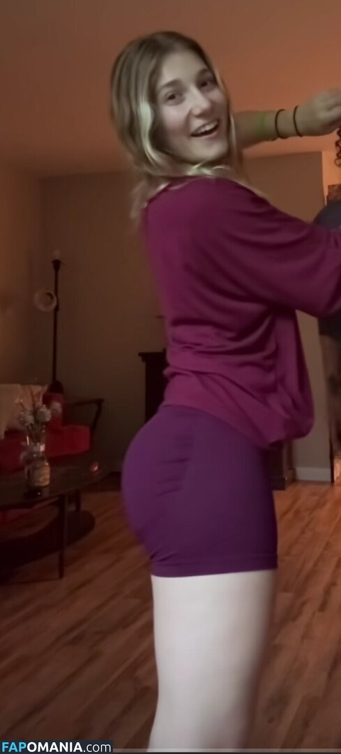 https: / thebigcomfcouch / thebigcomfycouch Meztelen OnlyFans  Kikerült fotó #1