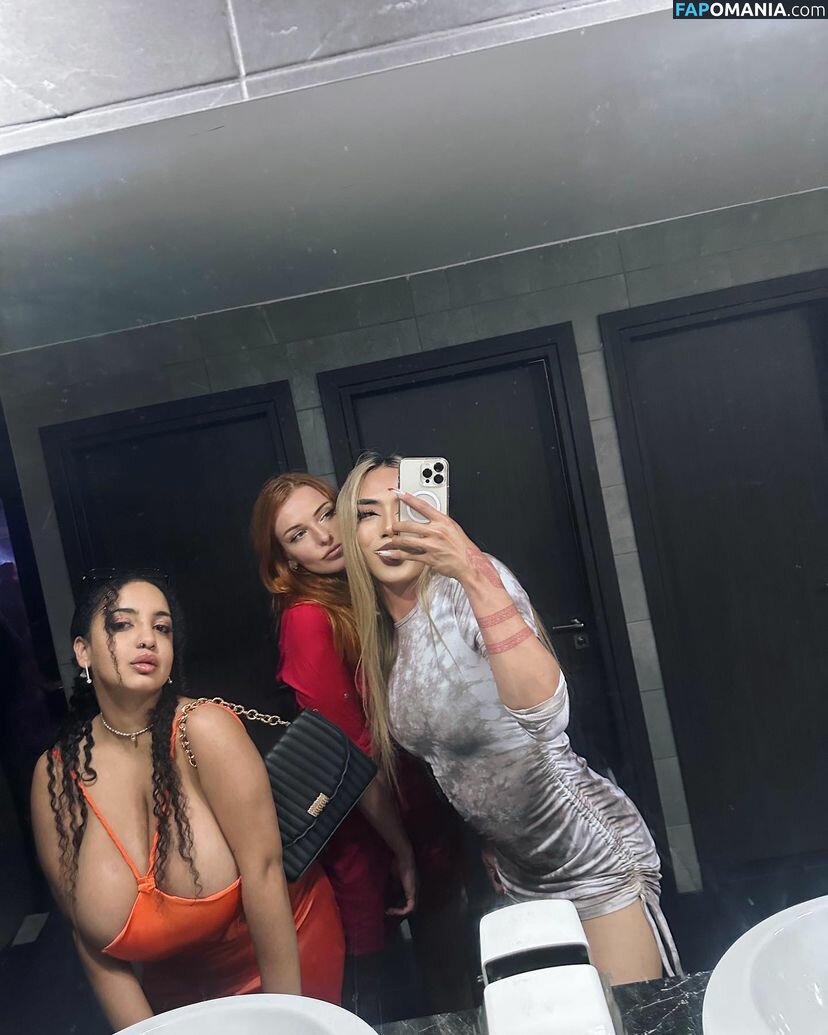 girlinred / thegirlinred0 Meztelen OnlyFans  Kikerült fotó #110