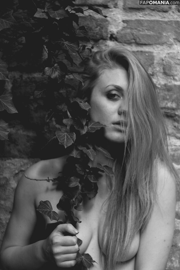 TheGoldenGirl / igoldengirl Meztelen OnlyFans  Kikerült fotó #2