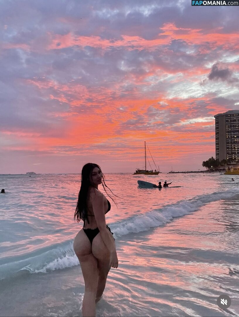 theogkiriko Meztelen OnlyFans  Kikerült fotó #2