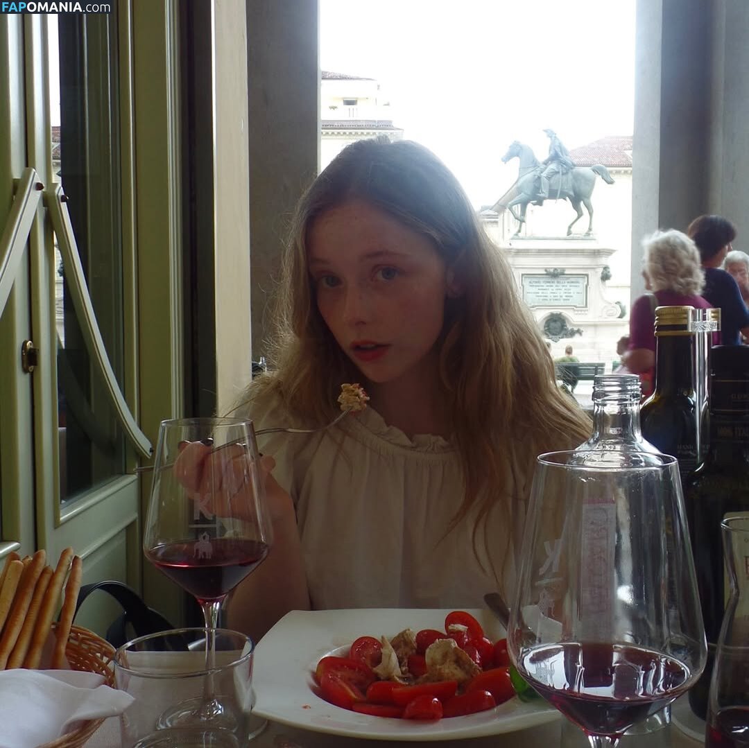 SuzieSon / charlieisomething / mymotherfvckedmickjagger / thestrawberrybutcher Meztelen OnlyFans  Kikerült fotó #15