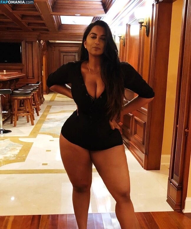 Thickest Desi Babe / curvyindians / thickestdesibabe Meztelen OnlyFans  Kikerült fotó #1