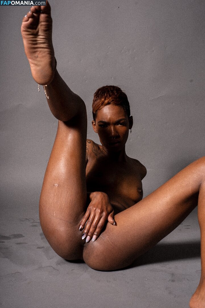 TheRealTiaReid / Tia Reid / corpsdedieu / https: / officialtiareid Meztelen OnlyFans  Kikerült fotó #11