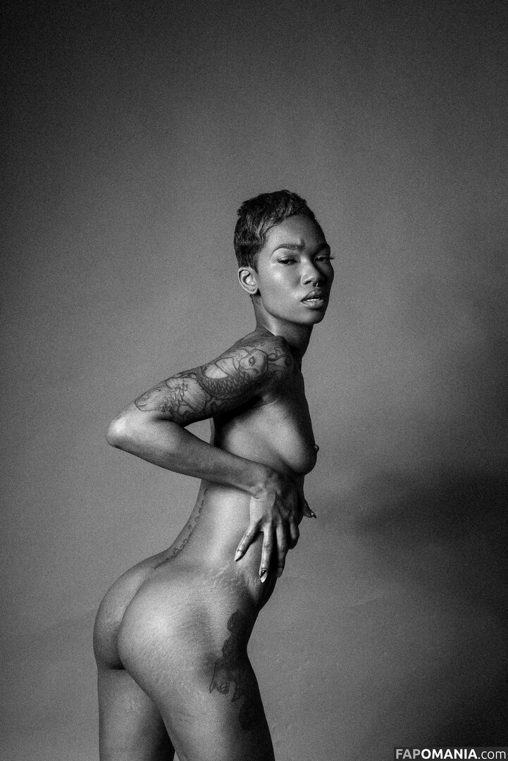 TheRealTiaReid / Tia Reid / corpsdedieu / https: / officialtiareid Meztelen OnlyFans  Kikerült fotó #13