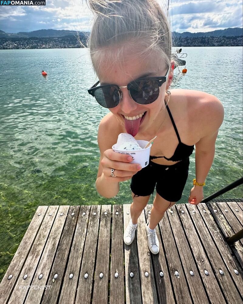 Tina Hausmann Meztelen OnlyFans  Kikerült fotó #2