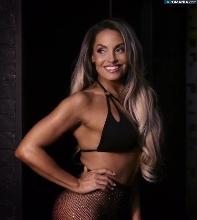 Trish Stratus / https: / trishstratus / trishstratuscom Meztelen OnlyFans  Kikerült fotó #1479