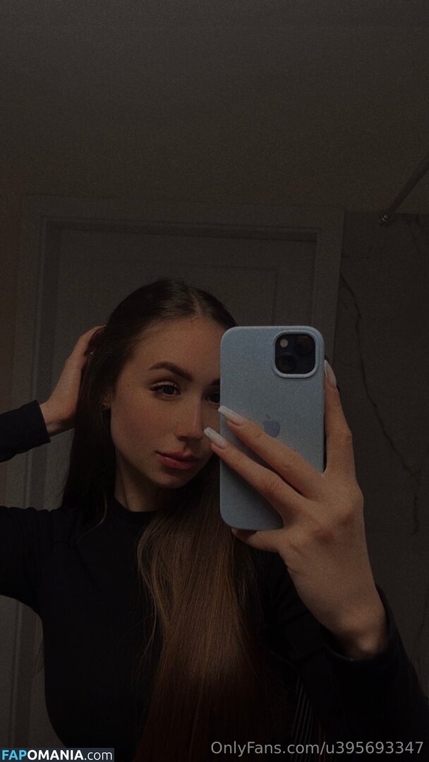 u395693347 Meztelen OnlyFans  Kikerült fotó #2