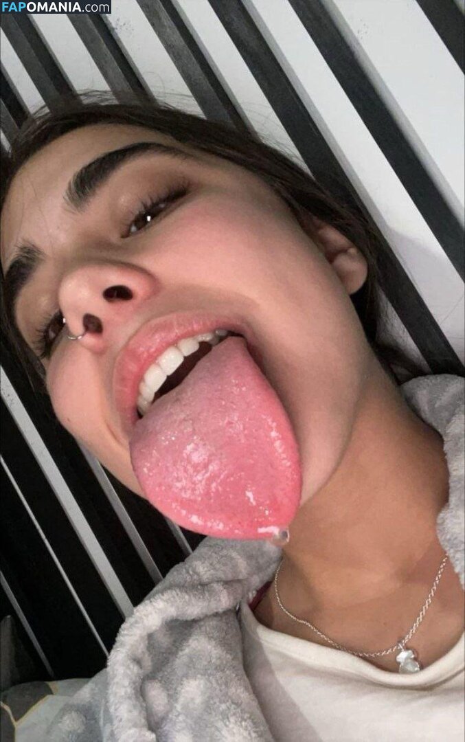 longuetongueegirl_ / noaablaancoo / u489105211 Meztelen OnlyFans  Kikerült fotó #3