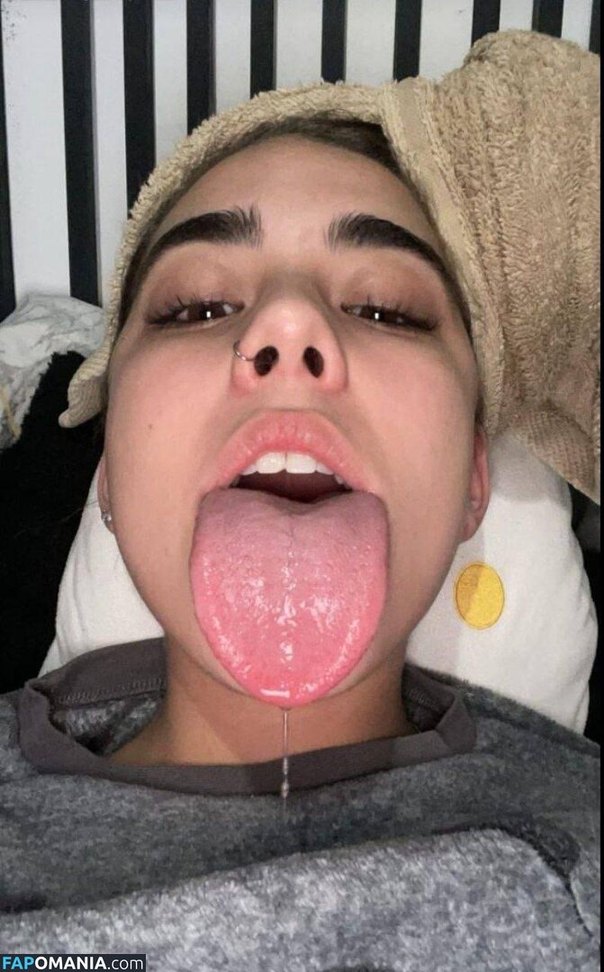longuetongueegirl_ / noaablaancoo / u489105211 Meztelen OnlyFans  Kikerült fotó #4