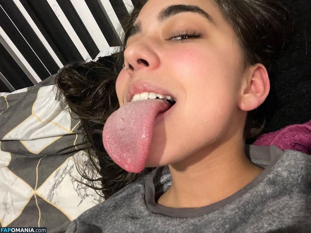 longuetongueegirl_ / noaablaancoo / u489105211 Meztelen OnlyFans  Kikerült fotó #5