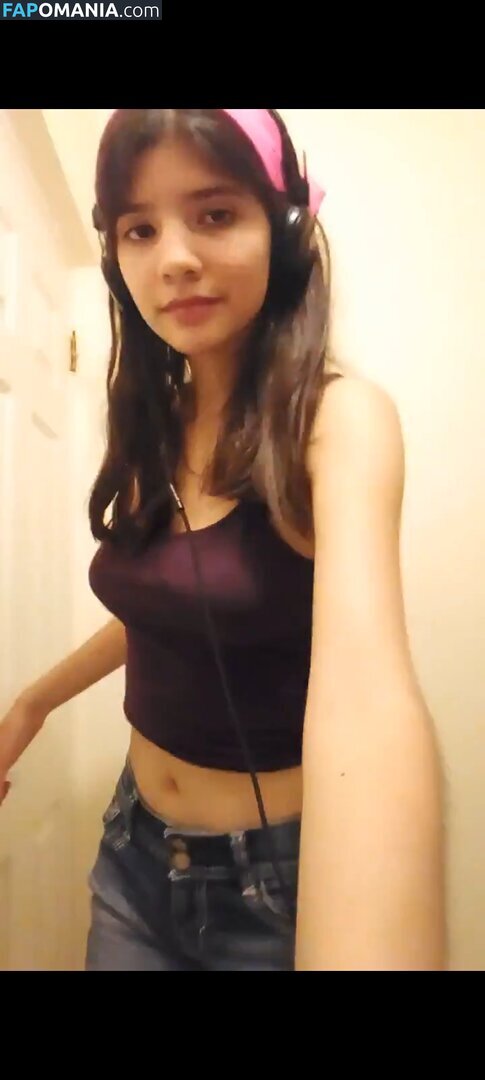 ValeCast0705 / Valeria Castañeda Meztelen OnlyFans  Kikerült fotó #1