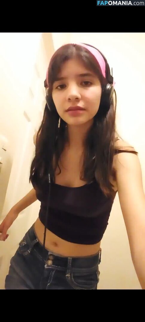 ValeCast0705 / Valeria Castañeda Meztelen OnlyFans  Kikerült fotó #2