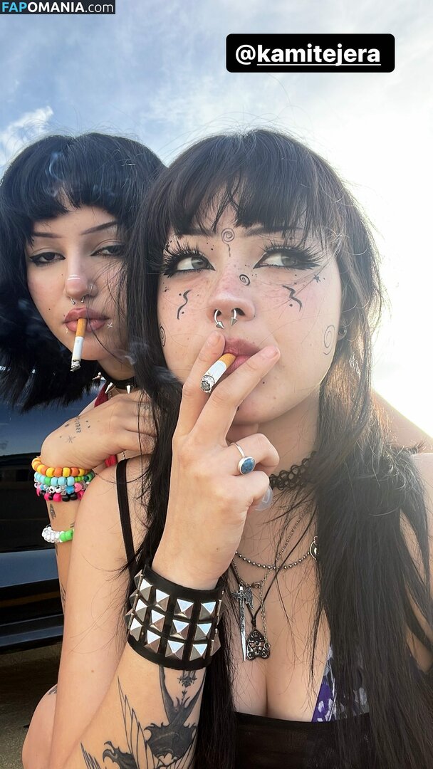 Peachyyval / Valvampire / kill.val / valerievampyr Meztelen OnlyFans  Kikerült fotó #87