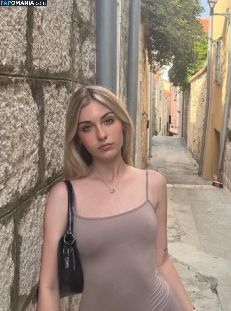 Hungarian / Magyar / Vas Megyei Lányok / szps_blnk Meztelen OnlyFans  Kikerült fotó #1