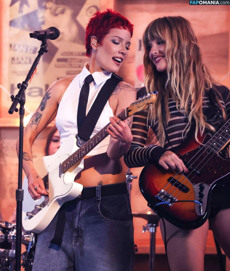 Maneskin bassist / Victoria De Angelis / vicdeangelis Meztelen OnlyFans  Kikerült fotó #1079
