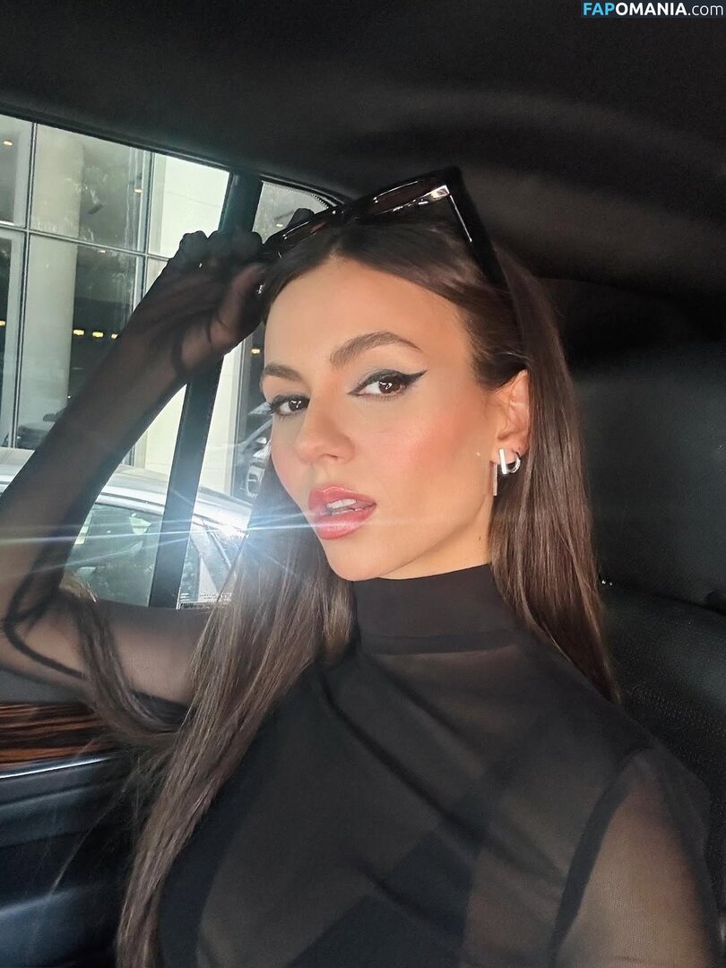 Victoria Justice / https: / victoriajustice Meztelen OnlyFans  Kikerült fotó #9